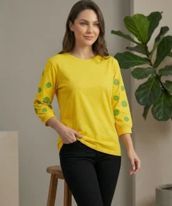 بلوز آستین بلند نخی رنگ زرد مناسب بهار